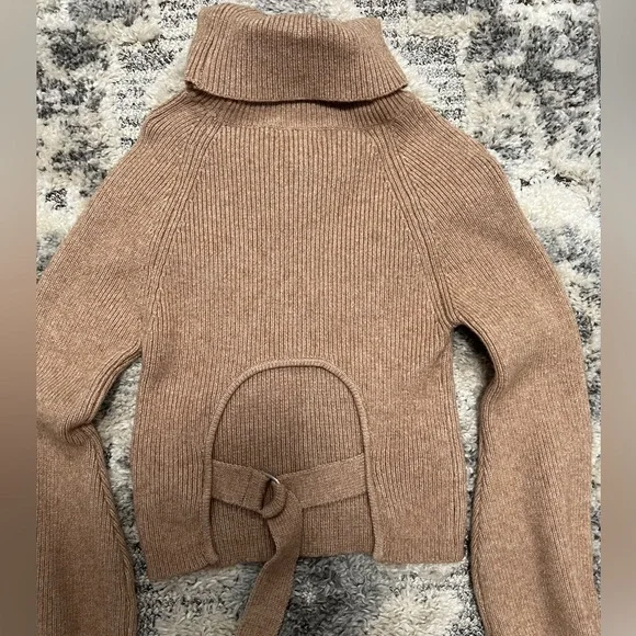 Cropped turtle neck - Picture 2 of 3